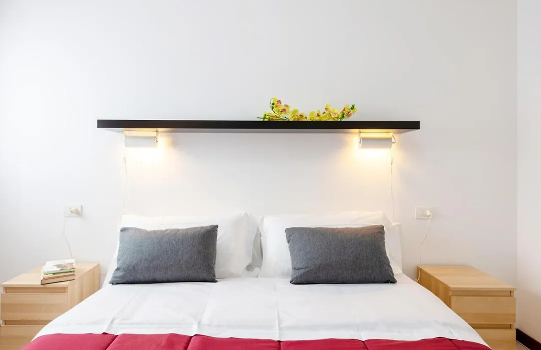 Guesthost - Firenze Nova Comfortable Apartament With Terrace-1